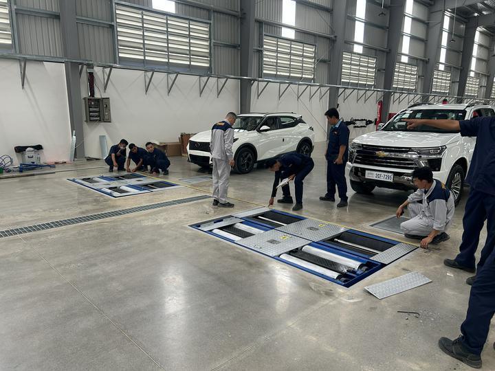 Cartesy CTGT-3-3C Roller Trinity Vehicle Test Line Probador de frenos de rodillo con carga de eje Probador de deslizamiento lateral de placa única para vehículos ligeros