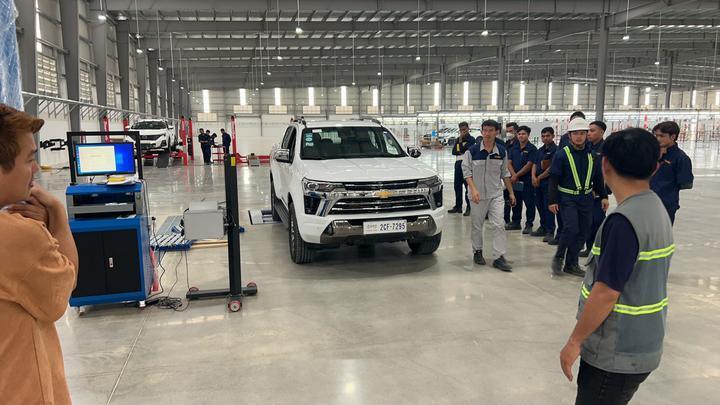 Cartesy CTGT-3-3C Roller Trinity Vehicle Test Line Probador de frenos de rodillo con carga de eje Probador de deslizamiento lateral de placa única para vehículos ligeros