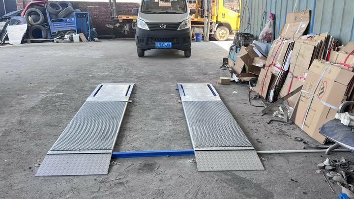Cartesykj 4T Capacidad 2 placas Probador de frenos ultraplano con deslizamiento lateral, suspensión, carga por eje, función de probador de frenos