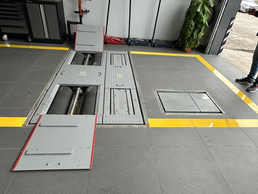Línea de ensayo del vehículo con rodillo combinado 4 en 1 Línea de ensayo del vehículo con diseño innovador de la cubierta del banco de frenos
